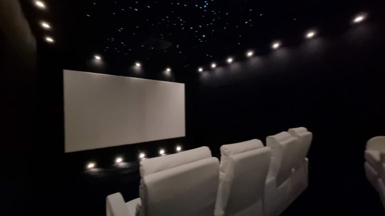 Lire la suite à propos de l’article Créer l’expérience Cinématographique chez soi